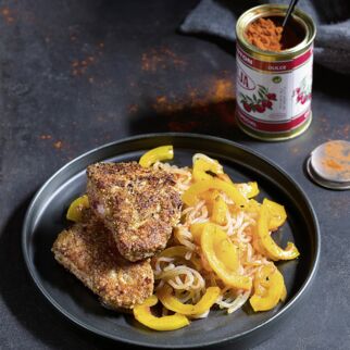 Puten-Piccata mit Paprikanudeln Puten-Piccata mit Paprikanudeln