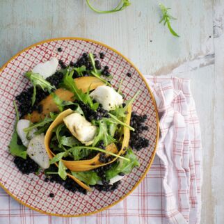 Beluga-Linsen-Salat mit Fisch und Rucola Beluga-Linsen-Salat mit Fisch und Rucola