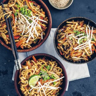 Udon-Nudeln mit Gemüse