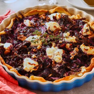 Rotkohl-Quiche mit Ziegenfrischkäse und Thymian Rotkohl-Quiche mit Ziegenfrischkäse und Thymian