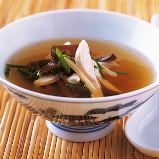 Hühnersuppe mit Ingwer