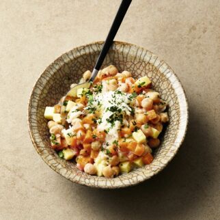 Wurzelfrikassee mit Kichererbsen Wurzelfrikassee mit Kichererbsen