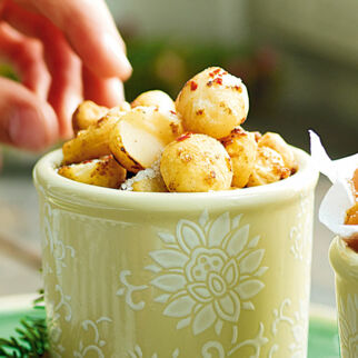 Süßscharfe Knuspernüsse Süßscharfe Knuspernüsse