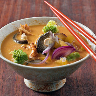 Thai-Gemüsesuppe mit Pute