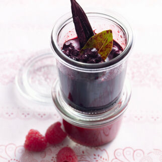 Blaubeerragout mit Vanille und Lorbeer Blaubeerragout mit Vanille und Lorbeer