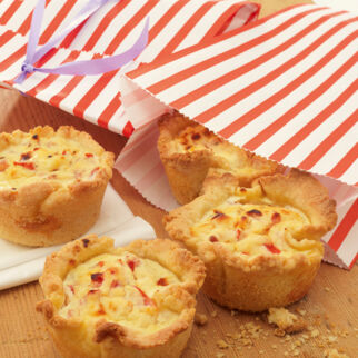 Mini-Quiches mit Tomaten Mini-Quiches mit Tomaten