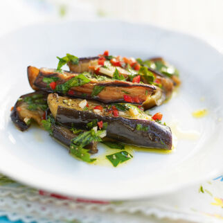 Marinierte Auberginen mit Peperoni Marinierte Auberginen mit Peperoni