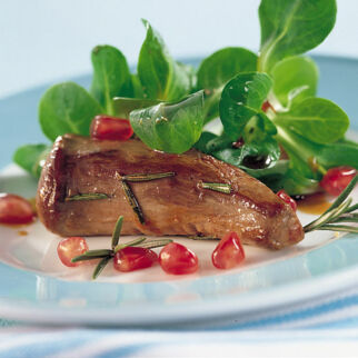 Rehfilets mit Feldsalat Rehfilets mit Feldsalat