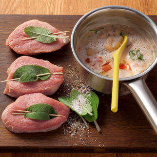 Weiße-Bohnen-Sauce mit Salbei zu Kalbsschnitzeln Weiße-Bohnen-Sauce mit Salbei zu Kalbsschnitzeln