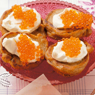 Blinis mit Kaviar Blinis mit Kaviar