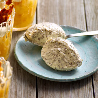 Quark-Mohn-Mousse
