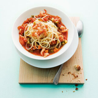 Spaghetti mit Garnelen-Bolognese