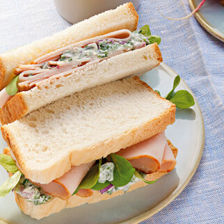 Putenbrust-Sandwich Putenbrust-Sandwich