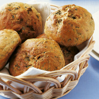 Wildkräuter-Brötchen Wildkräuter-Brötchen