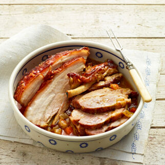 Rescher Schweinsbratn mit Natursaftl Rescher Schweinsbratn mit Natursaftl