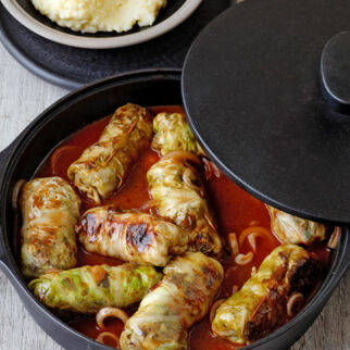 Kohlrouladen mit Hackfleisch-Hähnchen-Füllung Kohlrouladen mit Hackfleisch-Hähnchen-Füllung