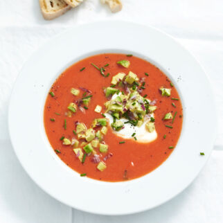 Tomatensuppe mit Avocado Tomatensuppe mit Avocado