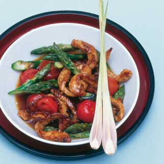 Schweinefleisch mit Spargel und Zitronengras Schweinefleisch mit Spargel und Zitronengras