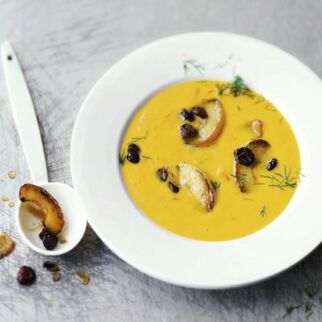 Möhren-Mandel-Cremesuppe Möhren-Mandel-Cremesuppe