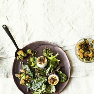 Ziegenkäse mit Zwiebel-Chutney Ziegenkäse mit Zwiebel-Chutney