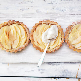 Apfel-Amarettini-Törtchen