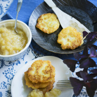 Kartoffelpuffer mit Apfelmus Kartoffelpuffer mit Apfelmus