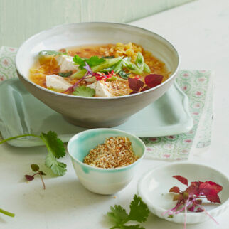 Misosuppe mit Tofu und zweierlei Linsen Misosuppe mit Tofu und zweierlei Linsen