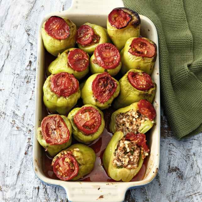 Griechisch gefüllte Zwiebeln Rezept | Küchengötter Griechisch gefüllte Zwiebeln Rezept | Küchengötter