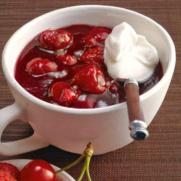 Rote Grütze mit Vanilleeis Rezept | Küchengötter Rote Grütze mit Vanilleeis Rezept | Küchengötter