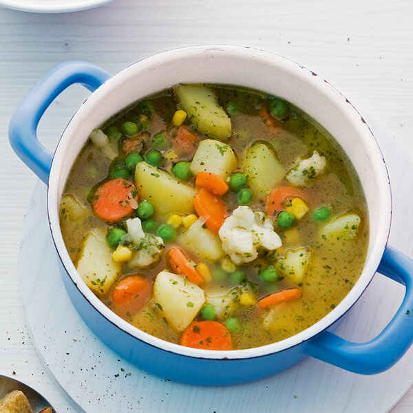 Petersiliensuppe mit Croûtons Rezept | Küchengötter Petersiliensuppe mit Croûtons Rezept | Küchengötter