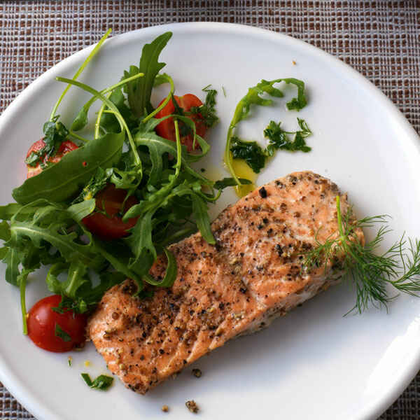 Pochierter Lachs Rezept | Küchengötter Pochierter Lachs Rezept | Küchengötter