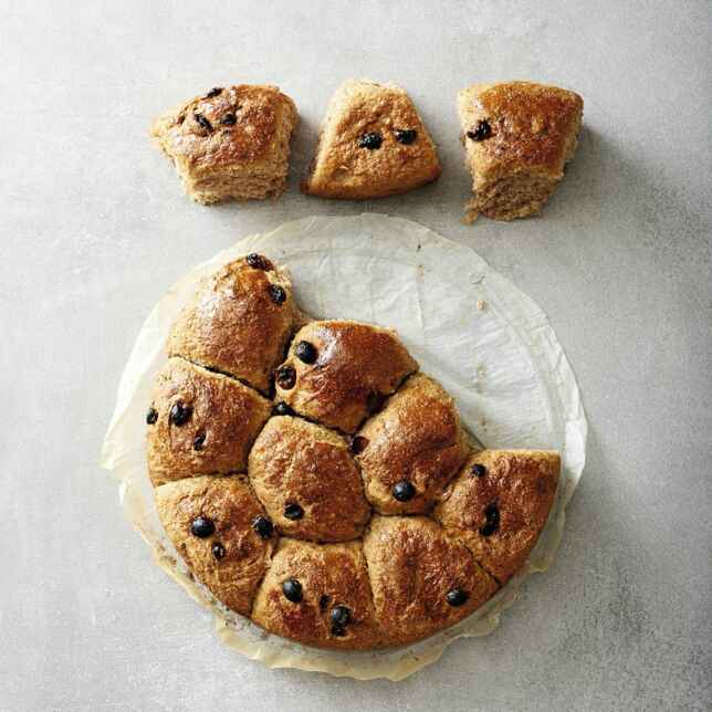 Rosinenbrötchen mit Mandelsplittern Rezept | Küchengötter Rosinenbrötchen mit Mandelsplittern Rezept | Küchengötter