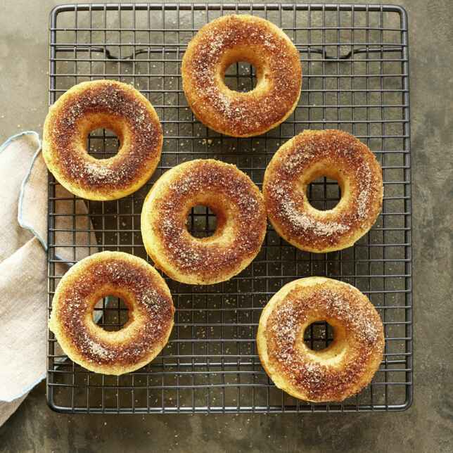 Apfelwaffeln mit Zimtjoghurt Rezept | Küchengötter Apfelwaffeln mit Zimtjoghurt Rezept | Küchengötter