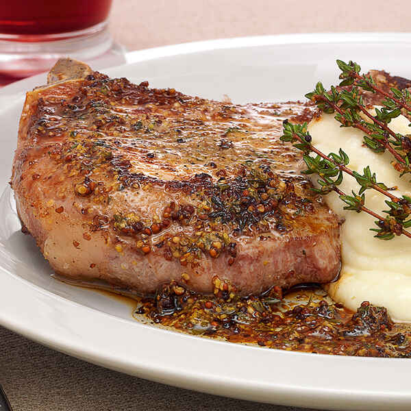 Rosmarin-Koteletts mit Tomaten-Oliven-Füllung Rezept | Küchengötter Rosmarin-Koteletts mit Tomaten-Oliven-Füllung Rezept | Küchengötter