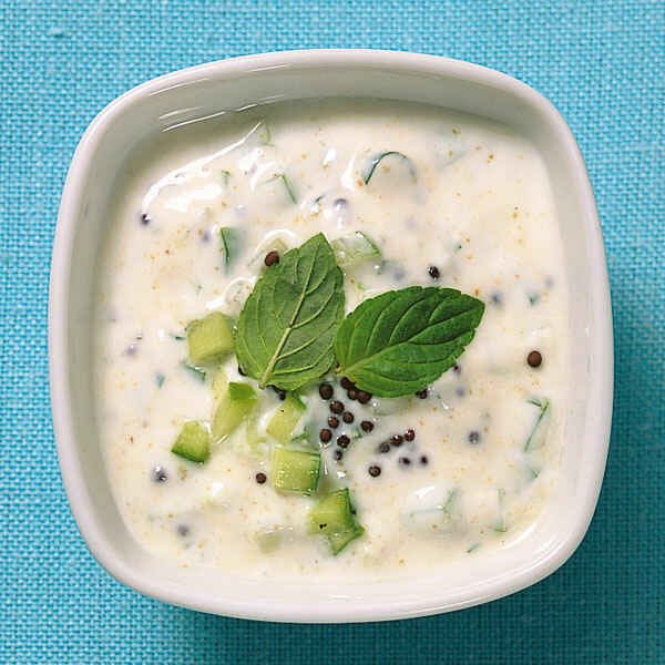 Joghurtdip mit Gartenkräutern Rezept | Küchengötter