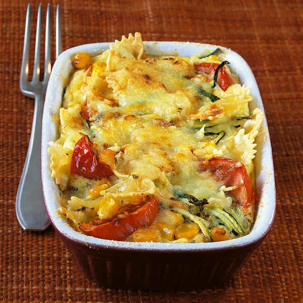 Gemüse-Nudel-Gratin mit Hähnchen Rezept | Küchengötter