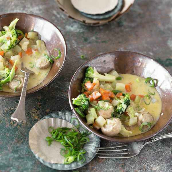 Wokgemüse mit Erdnuss-Sauce Rezept | Küchengötter Wokgemüse mit Erdnuss-Sauce Rezept | Küchengötter