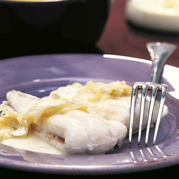 Zanderfilets mit Paprikasahne Rezept | Küchengötter Zanderfilets mit Paprikasahne Rezept | Küchengötter