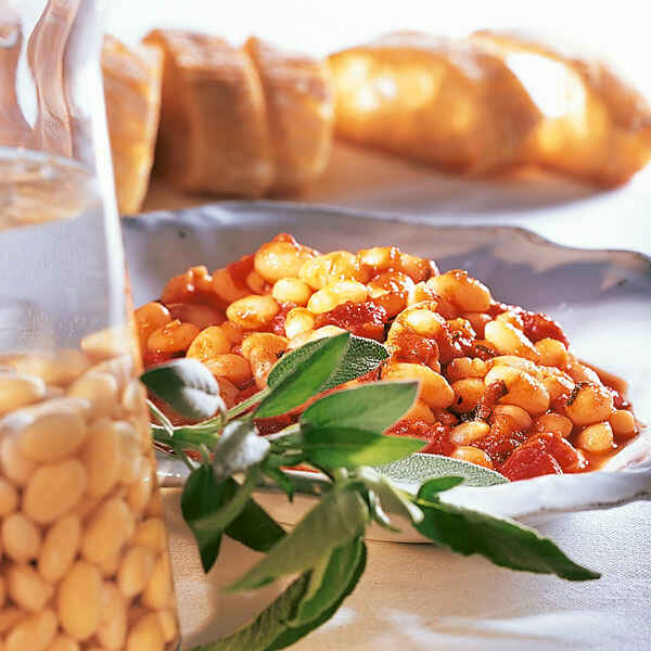 Geschmorte weiße Bohnen Rezept | Küchengötter