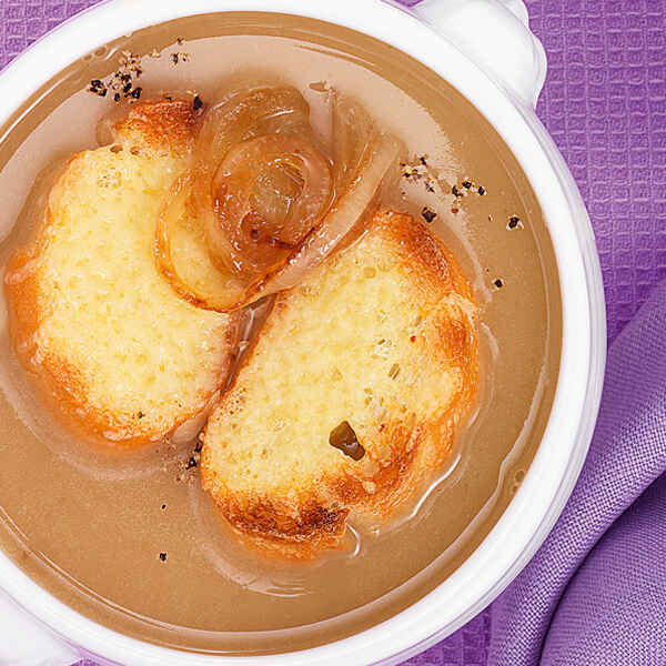 Überbackene Zwiebelsuppe Rezept | Küchengötter Überbackene Zwiebelsuppe Rezept | Küchengötter