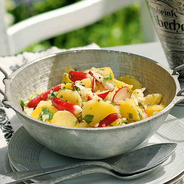 Bunter Kartoffelsalat mit Radieschen Rezept | Küchengötter