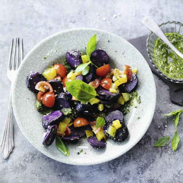 Blauer Kartoffelsalat Rezept | Küchengötter Blauer Kartoffelsalat Rezept | Küchengötter