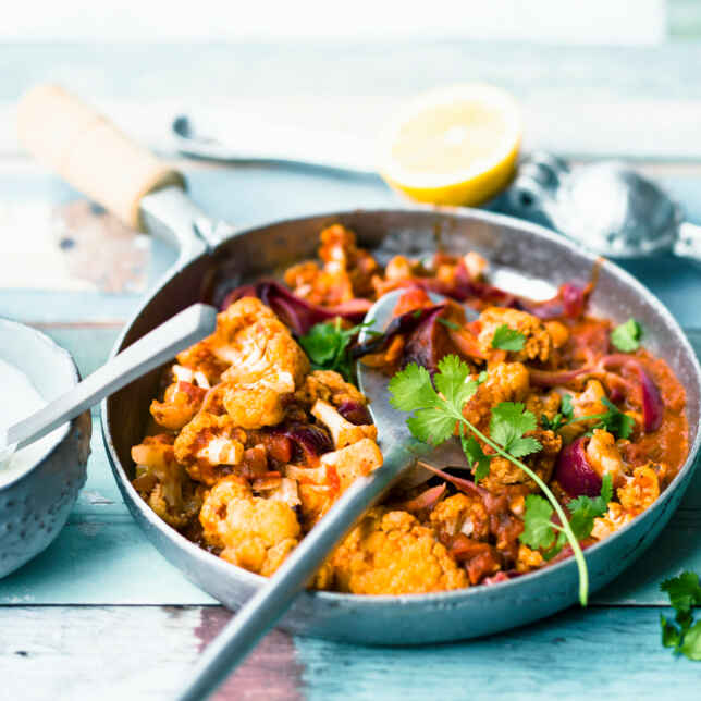 Schneller Tandoori-Blumenkohl mit Joghurt Rezept | Küchengötter Schneller Tandoori-Blumenkohl mit Joghurt Rezept | Küchengötter
