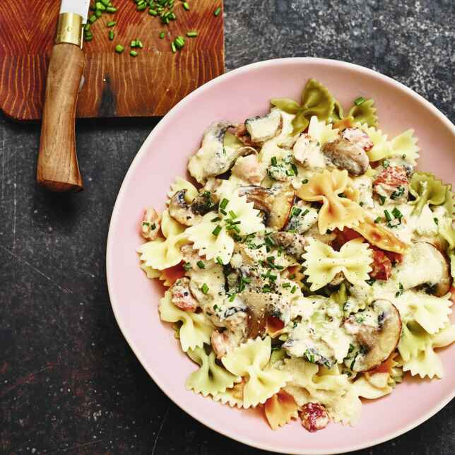 Farfalle mit Pilzen in Rahm Rezept | Küchengötter Farfalle mit Pilzen in Rahm Rezept | Küchengötter