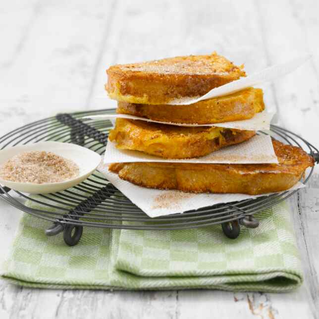 Arme Ritter mit Kirschkompott Rezept | Küchengötter Arme Ritter mit Kirschkompott Rezept | Küchengötter