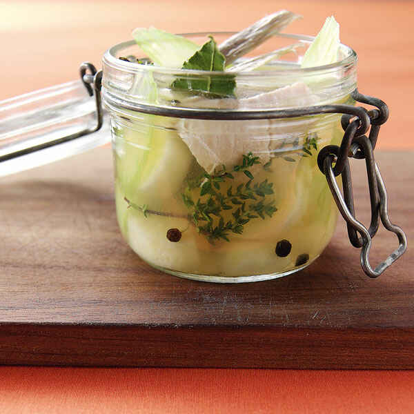 Omas Hühnersuppe mit Nudeln | Küchengötter Omas Hühnersuppe mit Nudeln | Küchengötter