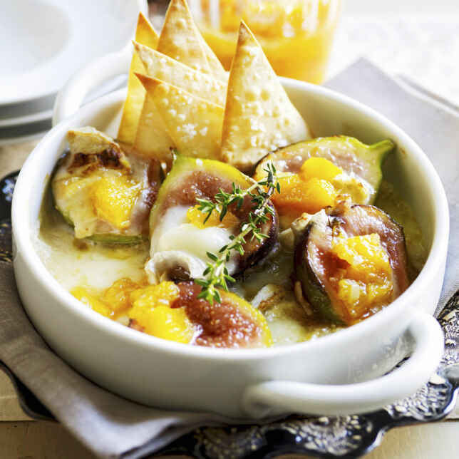 Gratinierter Ziegenkäse mit jungem Blattsalat Rezept | Küchengötter Gratinierter Ziegenkäse mit jungem Blattsalat Rezept | Küchengötter