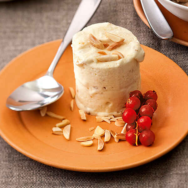 Halbgefrorenes mit Haselnüssen Rezept | Küchengötter Halbgefrorenes mit Haselnüssen Rezept | Küchengötter