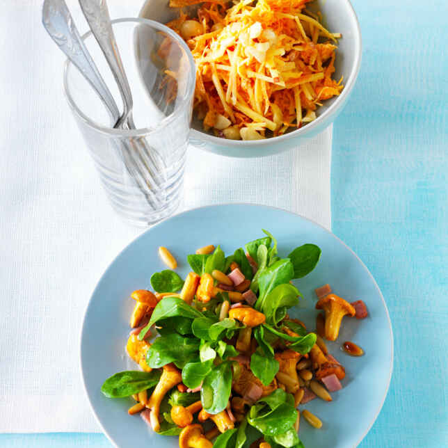 Feldsalat mit Pfifferlingen Rezept | Küchengötter Feldsalat mit Pfifferlingen Rezept | Küchengötter