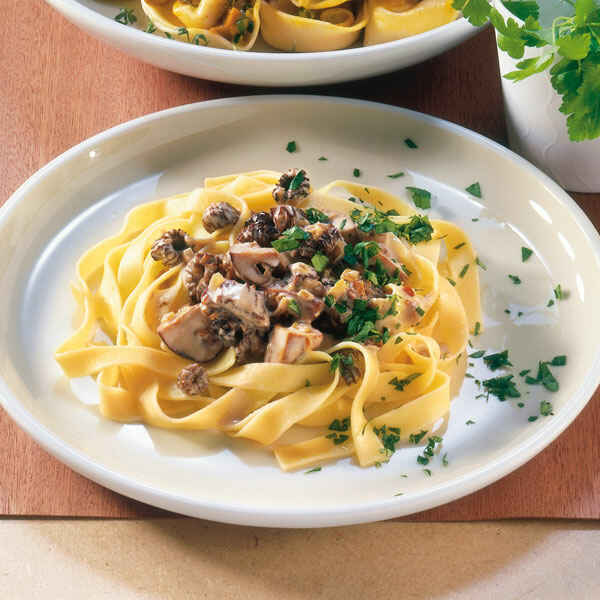 Tagliatelle mit Steinpilzen Rezept | Küchengötter